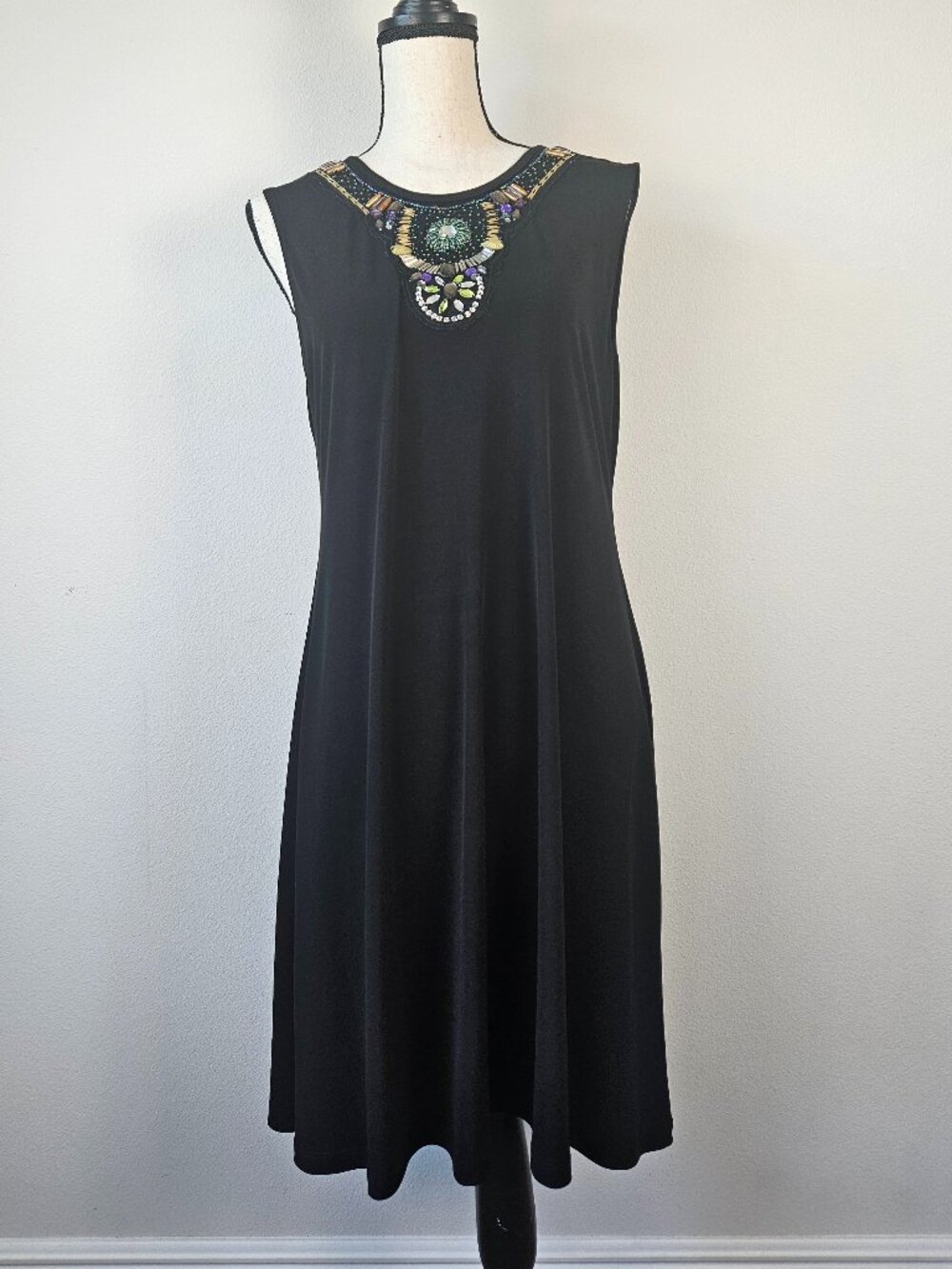 Dressbarn Dress Size 10 Black Beaded Embellished Sheath Sleeveless Dress